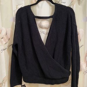 Black Knitted Yoga Sweater